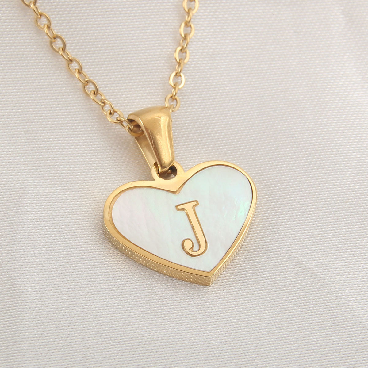26 Letter Heart-shaped Necklace White Shell Love Clavicle Chain Fashion Personalized Necklace For Women Jewelry Valentine's Day - 𝓢𝓱𝓸𝓹𝓵𝓮𝓬𝔂