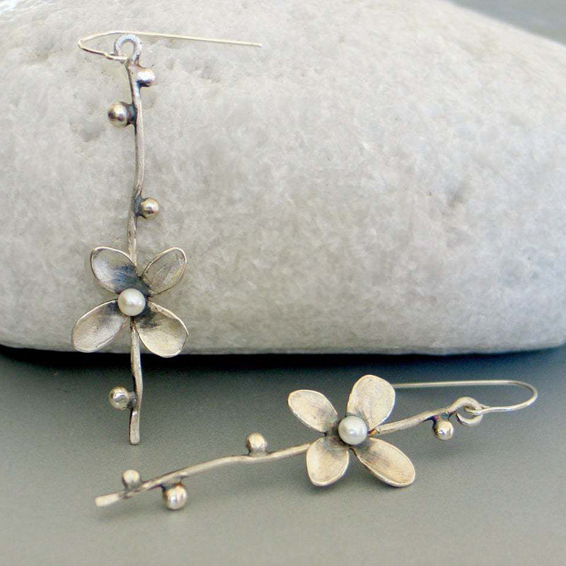 Bohemia Style Retro Simple Flower Pearl Earrings