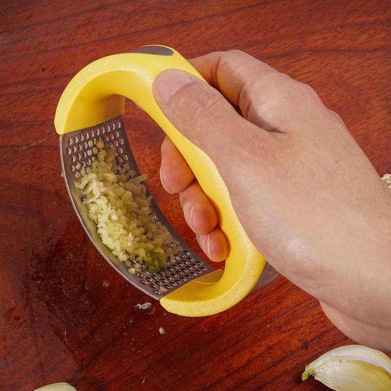 Stainless Steel Garlic Masher Garlic Press Household Manual Curve Fruit Vegetable Tools Kitchen Gadgets - 𝓢𝓱𝓸𝓹𝓵𝓮𝓬𝔂