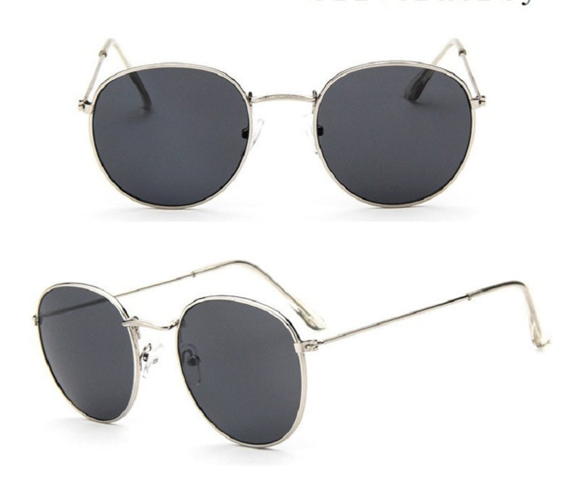 Women Retro Sunglasses - 𝓢𝓱𝓸𝓹𝓵𝓮𝓬𝔂
