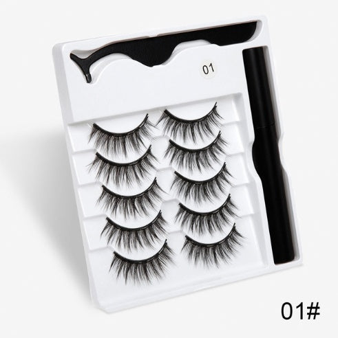 A Pair Of False Eyelashes With Magnets In Fashion - 𝓢𝓱𝓸𝓹𝓵𝓮𝓬𝔂
