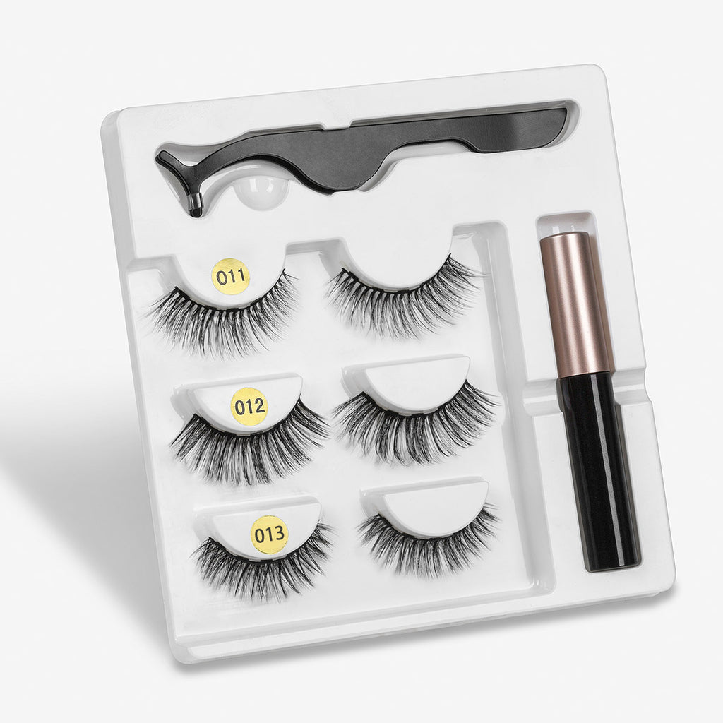 A Pair Of False Eyelashes With Magnets In Fashion - 𝓢𝓱𝓸𝓹𝓵𝓮𝓬𝔂