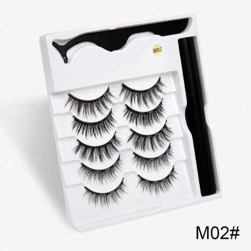 A Pair Of False Eyelashes With Magnets In Fashion - 𝓢𝓱𝓸𝓹𝓵𝓮𝓬𝔂