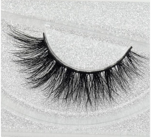 Faux Aurelia Eye Lashes - 𝓢𝓱𝓸𝓹𝓵𝓮𝓬𝔂