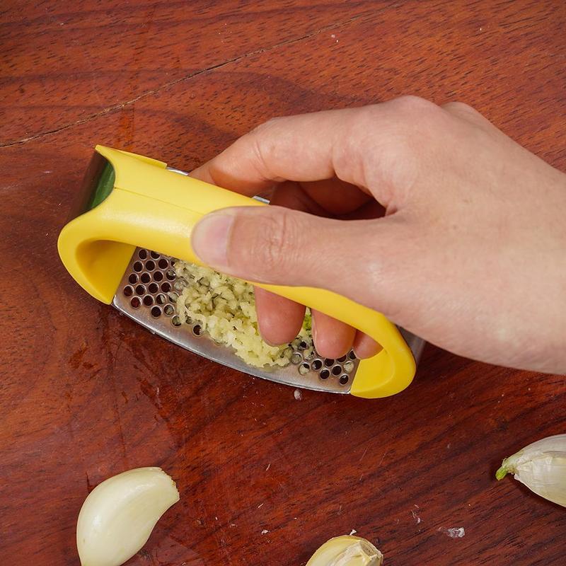 Stainless Steel Garlic Masher Garlic Press Household Manual Curve Fruit Vegetable Tools Kitchen Gadgets - 𝓢𝓱𝓸𝓹𝓵𝓮𝓬𝔂