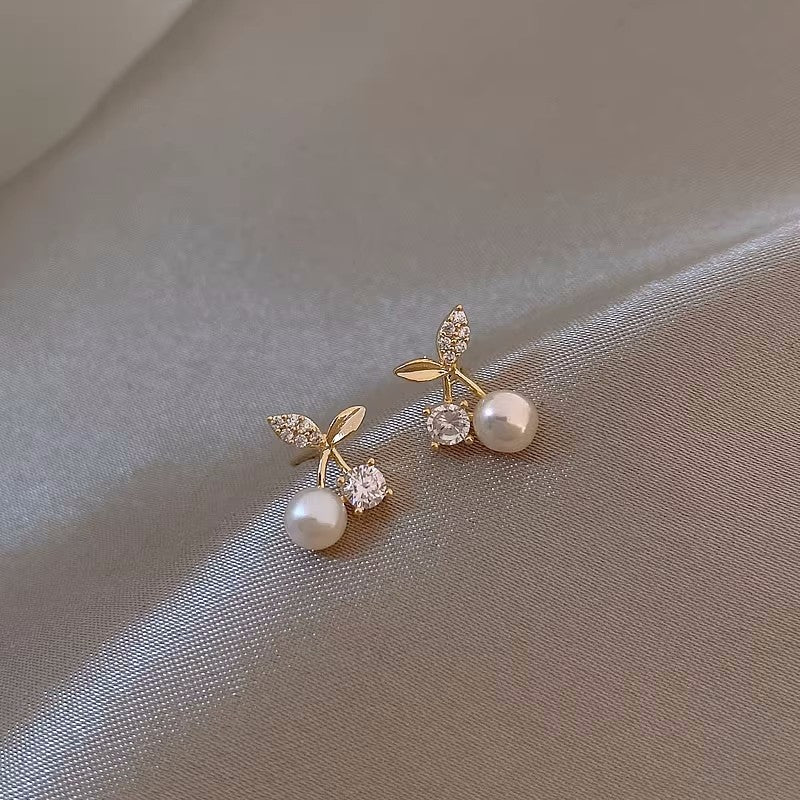 S925 Women's Silver Needle Small Cherry Pearl Stud Earrings - 𝓢𝓱𝓸𝓹𝓵𝓮𝓬𝔂
