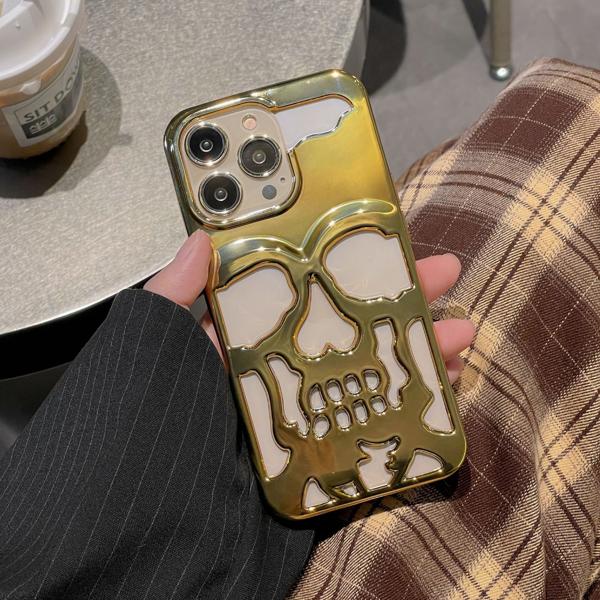 Luxury Plating 3D Skull Phone Case For I-Phone 14 Pro Max 13 12 11 Plus Breathable Glossy Hollow Out Gold Metallic Paint - 𝓢𝓱𝓸𝓹𝓵𝓮𝓬𝔂