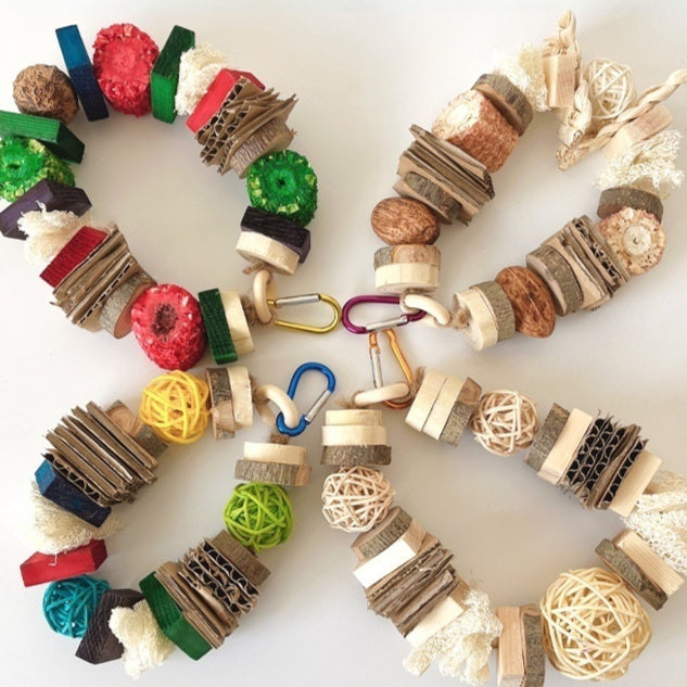 Colorful Wooden Hanging String Rabbit Hamster Molar Vine Bal Parrot Toys - 𝓢𝓱𝓸𝓹𝓵𝓮𝓬𝔂