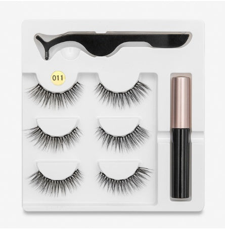 A Pair Of False Eyelashes With Magnets In Fashion - 𝓢𝓱𝓸𝓹𝓵𝓮𝓬𝔂