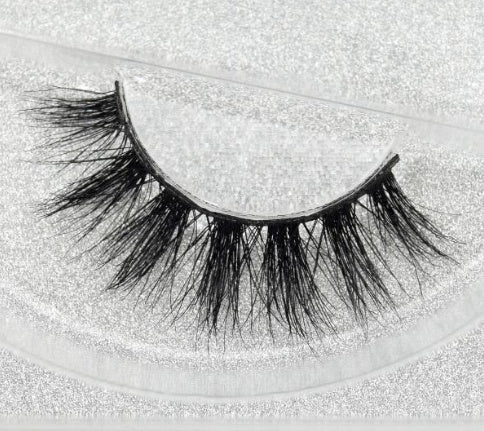 Faux Aurelia Eye Lashes - 𝓢𝓱𝓸𝓹𝓵𝓮𝓬𝔂