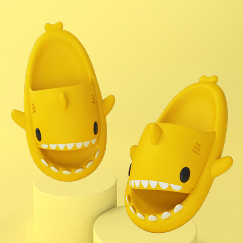 Adult's Slippers Indoor Outdoor Funny Shark Cartoon - 𝓢𝓱𝓸𝓹𝓵𝓮𝓬𝔂