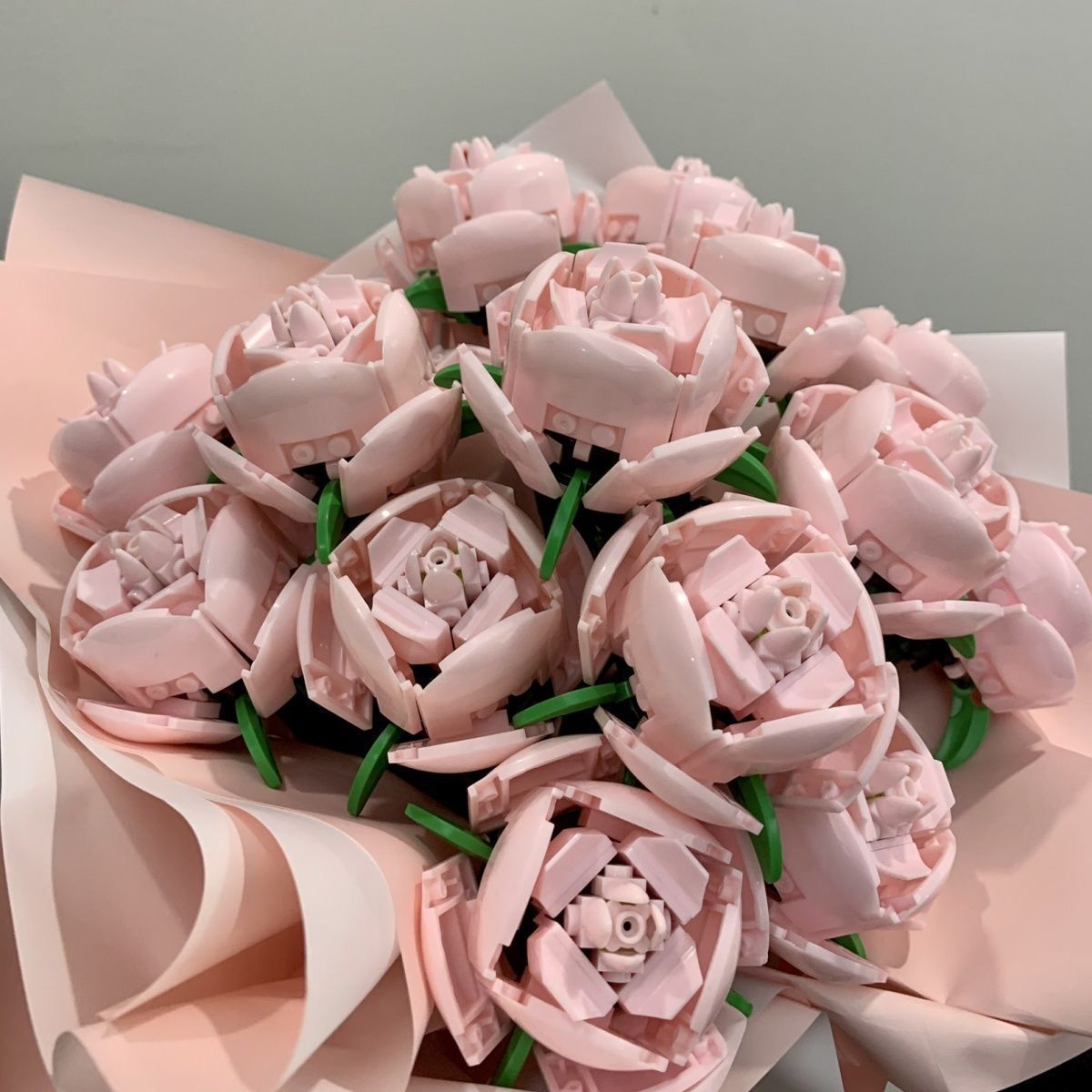 Building Blocks Rose Bouquet Flower Pot - 𝓢𝓱𝓸𝓹𝓵𝓮𝓬𝔂