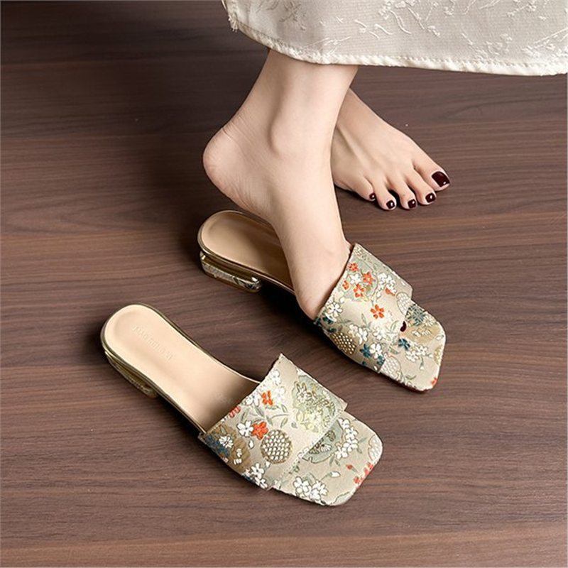 Outdoor All-matching Square Toe Sandals - 𝓢𝓱𝓸𝓹𝓵𝓮𝓬𝔂
