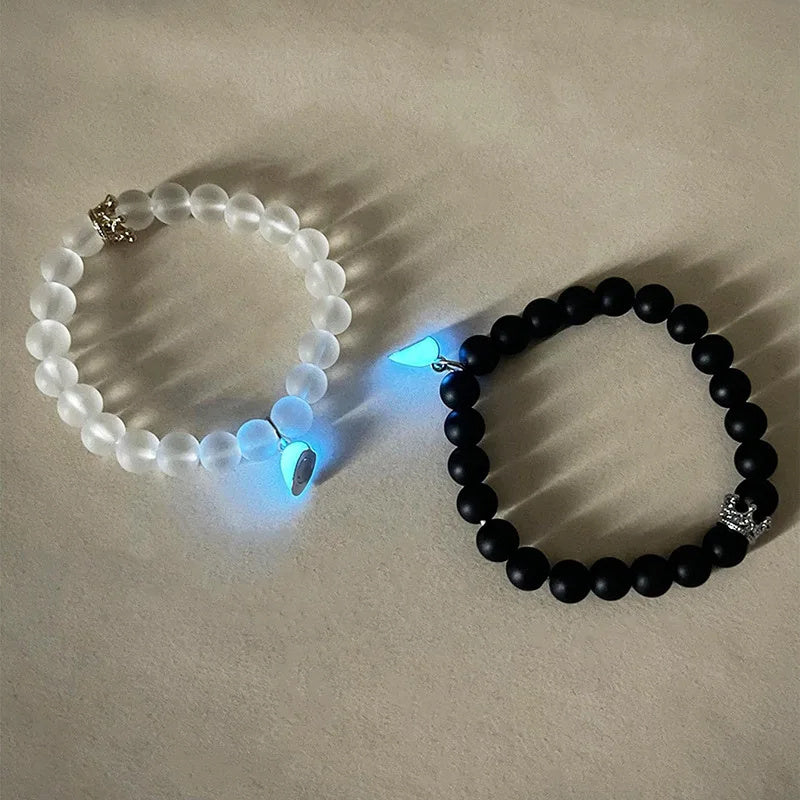 Fashion Jewelry 2pcs Handmade Crown Beaded Charms Bracelet Luminou Heart Glow In The Dark Couple Bracelet For Lover Men Women Fluorescent Gift - 𝓢𝓱𝓸𝓹𝓵𝓮𝓬𝔂