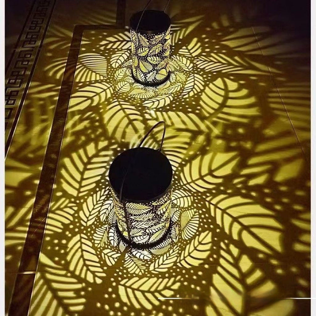 Cross-border Retro Solar Lantern Iron Hollow Storm Lantern Courtyard Decoration Desk Lamp Garden Projection - 𝓢𝓱𝓸𝓹𝓵𝓮𝓬𝔂