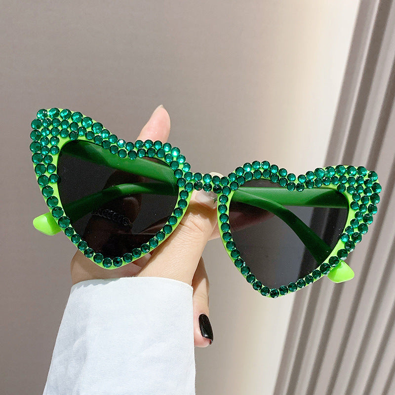 Female Cute Cat Eye Heart-shaped Sun Glasses - 𝓢𝓱𝓸𝓹𝓵𝓮𝓬𝔂