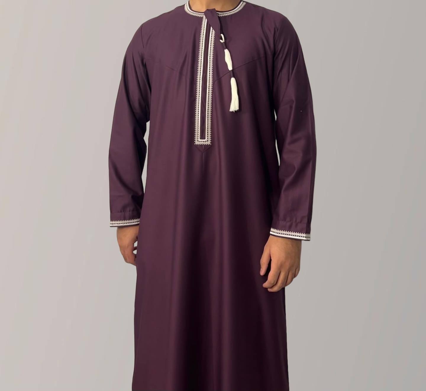Solid Color Round Neck Embroidered Thick Tassel Oman Gowns Saudi Arabia Men - 𝓢𝓱𝓸𝓹𝓵𝓮𝓬𝔂