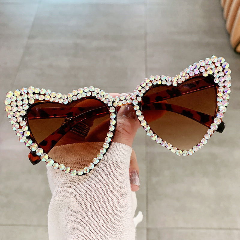 Female Cute Cat Eye Heart-shaped Sun Glasses - 𝓢𝓱𝓸𝓹𝓵𝓮𝓬𝔂