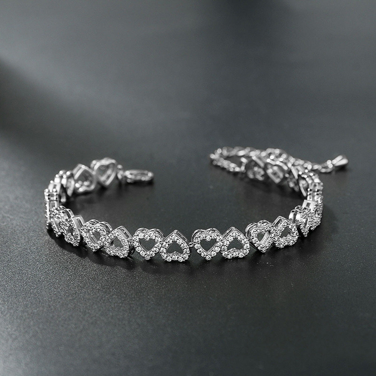 Girl's High-grade Diamond Bracelet With Full Diamond Heart - 𝓢𝓱𝓸𝓹𝓵𝓮𝓬𝔂