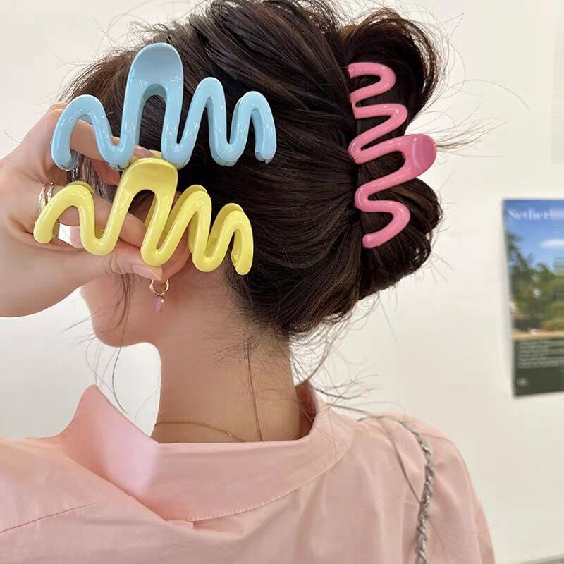 Dopamine Girl Shark Large Hair Clip Female Temperament - 𝓢𝓱𝓸𝓹𝓵𝓮𝓬𝔂