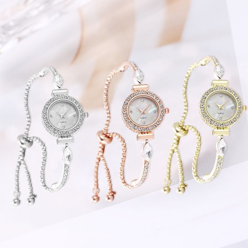 Diamond Dial Decorative Pull-out Bracelet Watch - 𝓢𝓱𝓸𝓹𝓵𝓮𝓬𝔂
