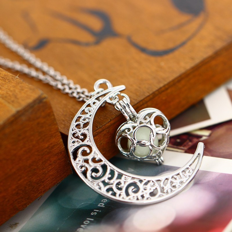 Glowing Pendant Necklaces Silver Plated Chain Necklaces - 𝓢𝓱𝓸𝓹𝓵𝓮𝓬𝔂