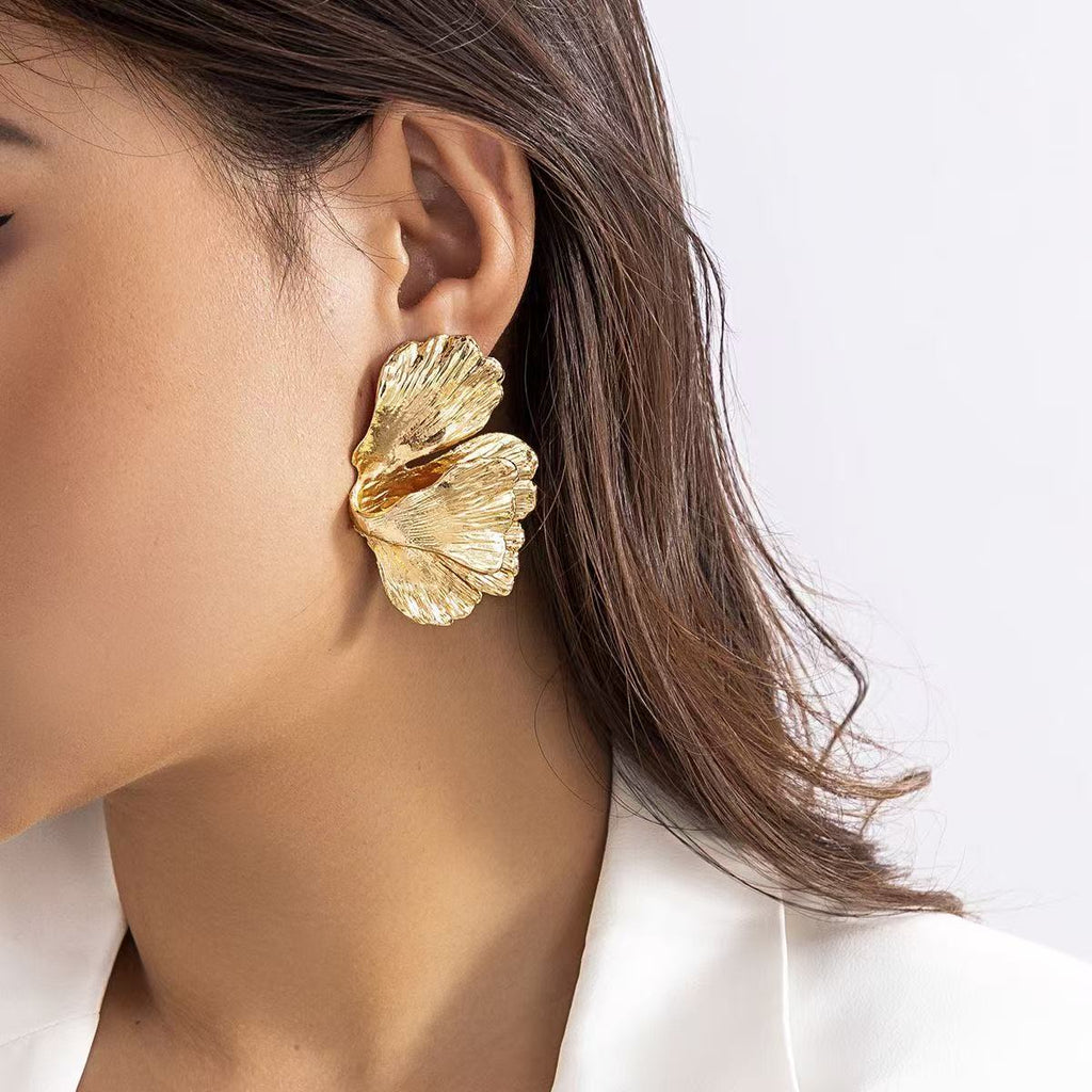 Fashion Personality New Metal Flower Earrings For Women - 𝓢𝓱𝓸𝓹𝓵𝓮𝓬𝔂