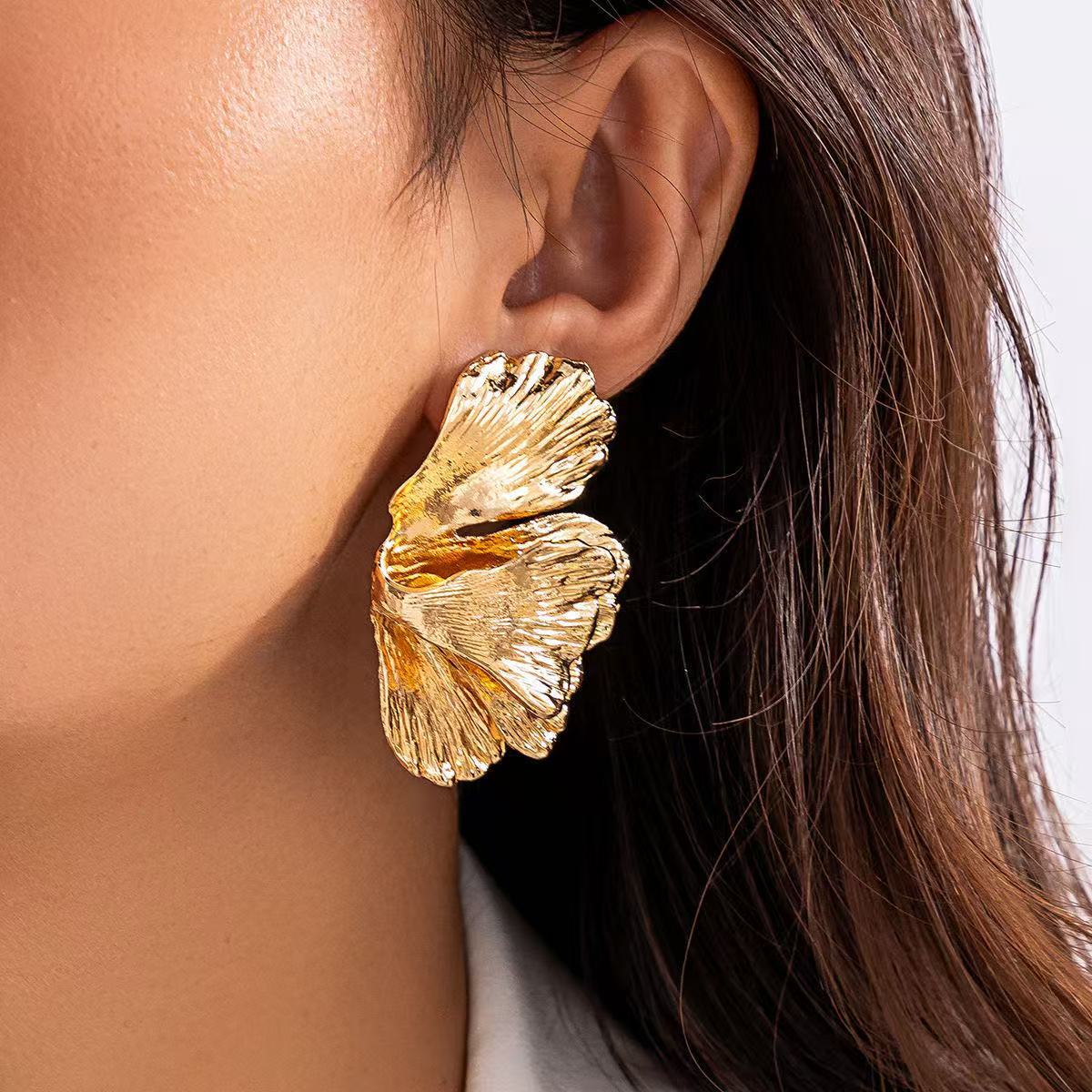 Fashion Personality New Metal Flower Earrings For Women - 𝓢𝓱𝓸𝓹𝓵𝓮𝓬𝔂