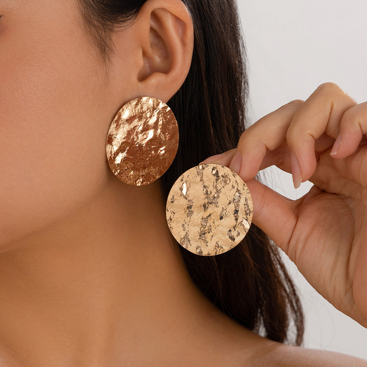 European And American Ornament Exaggerated Corrugated Hemp Surface Round Studs - 𝓢𝓱𝓸𝓹𝓵𝓮𝓬𝔂