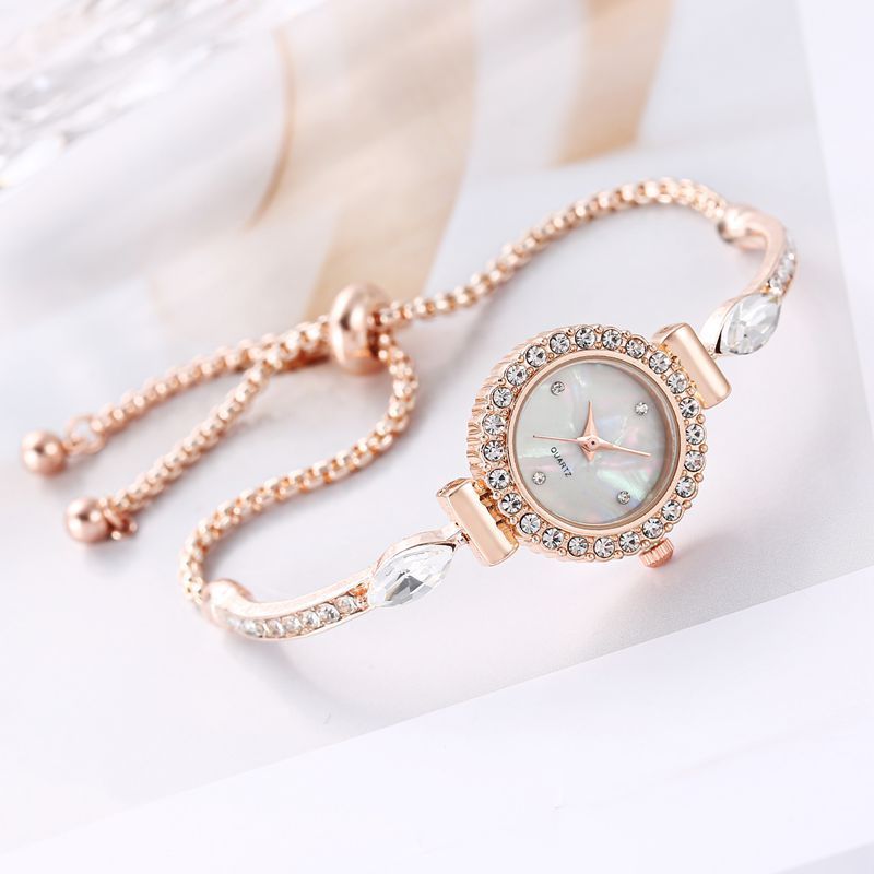 Diamond Dial Decorative Pull-out Bracelet Watch - 𝓢𝓱𝓸𝓹𝓵𝓮𝓬𝔂