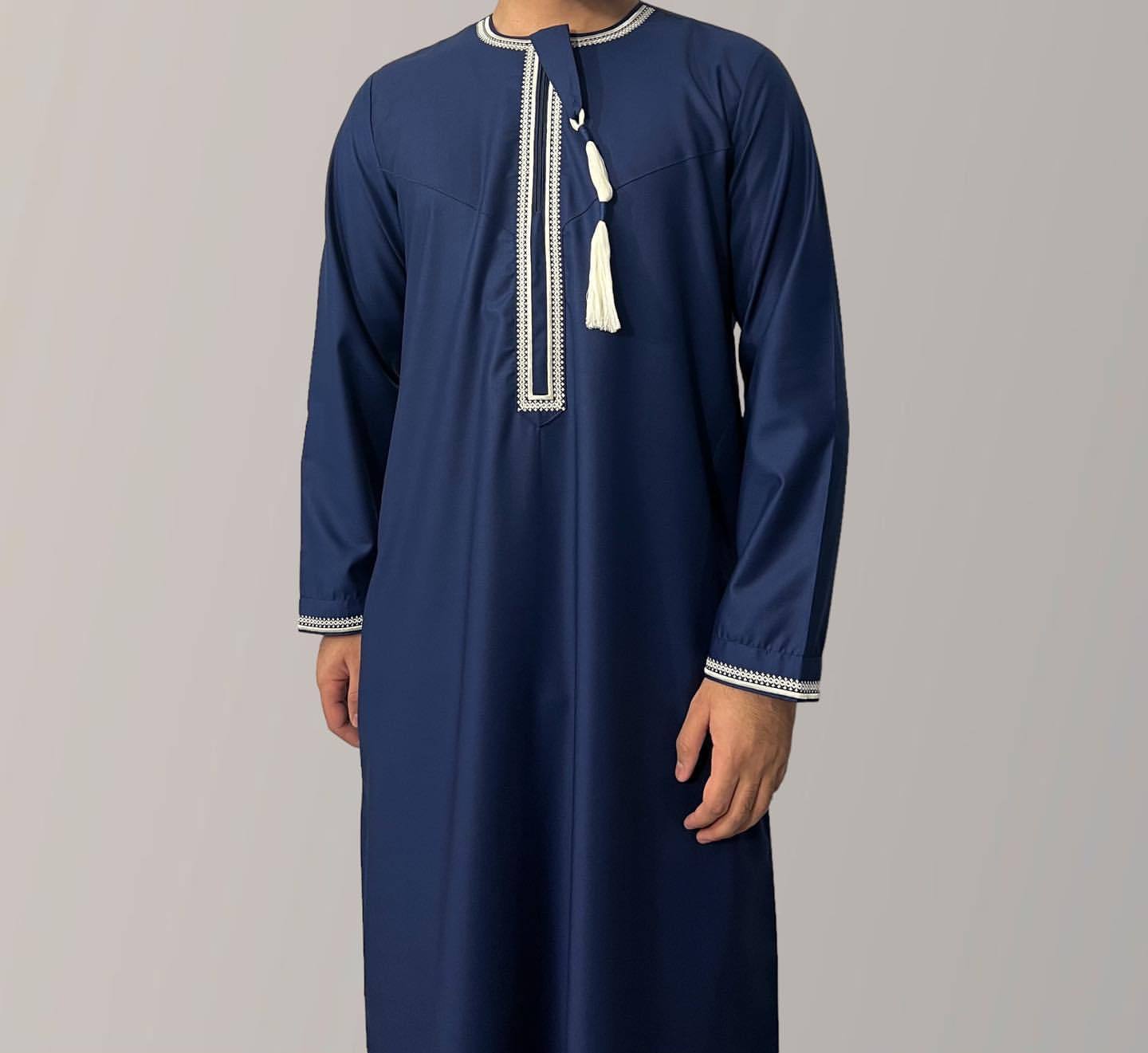 Solid Color Round Neck Embroidered Thick Tassel Oman Gowns Saudi Arabia Men - 𝓢𝓱𝓸𝓹𝓵𝓮𝓬𝔂