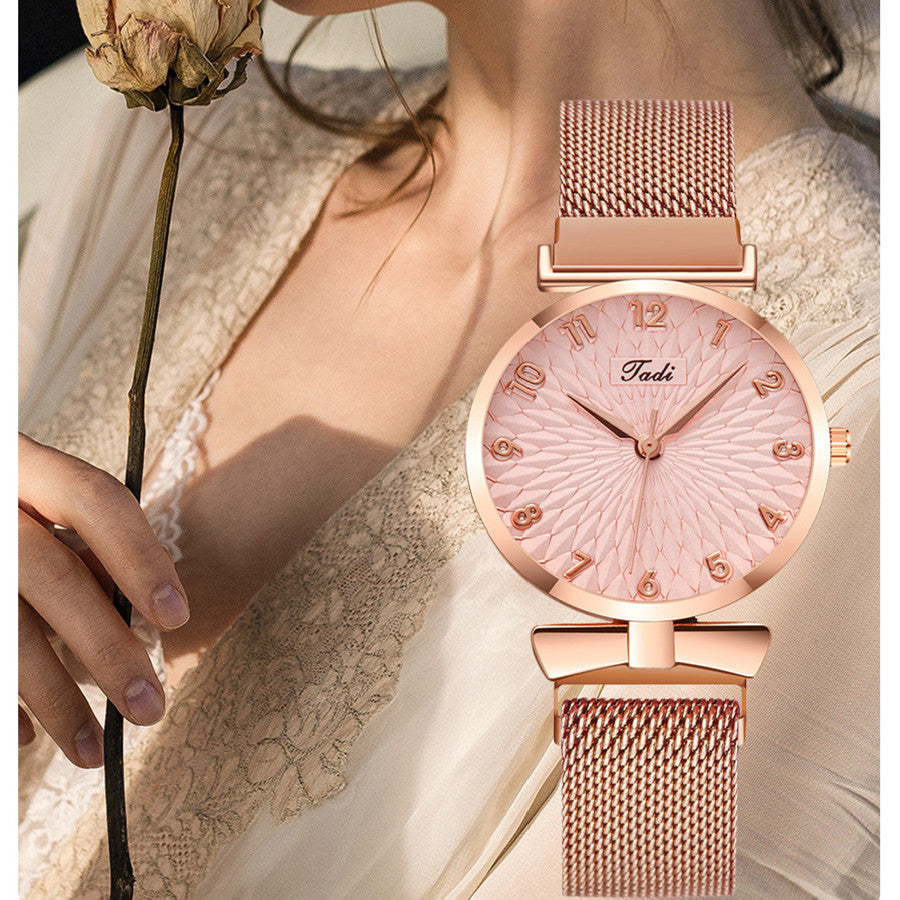 Suit Women's Quartz Watch With Bracelet - 𝓢𝓱𝓸𝓹𝓵𝓮𝓬𝔂