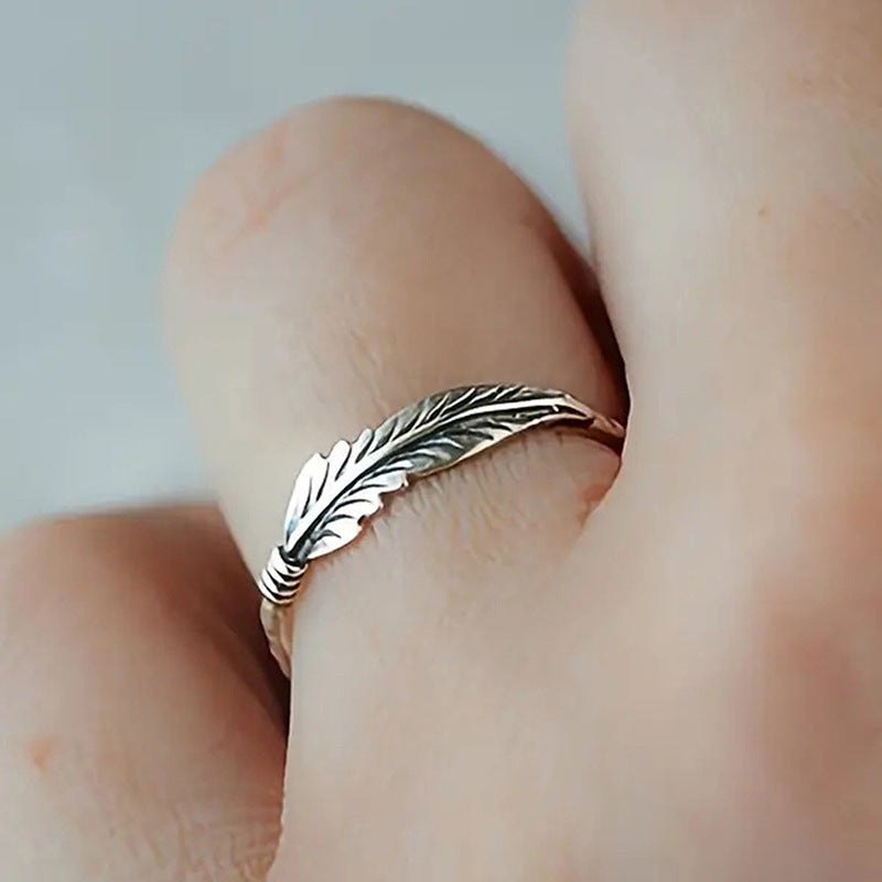 Vintage Zircon Distressed Feather Light Luxury Ring - 𝓢𝓱𝓸𝓹𝓵𝓮𝓬𝔂