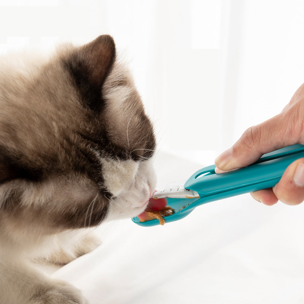 The Hot Cat Strip Spoon Feeder Squeezes Snack Pet Feeding Tools - 𝓢𝓱𝓸𝓹𝓵𝓮𝓬𝔂