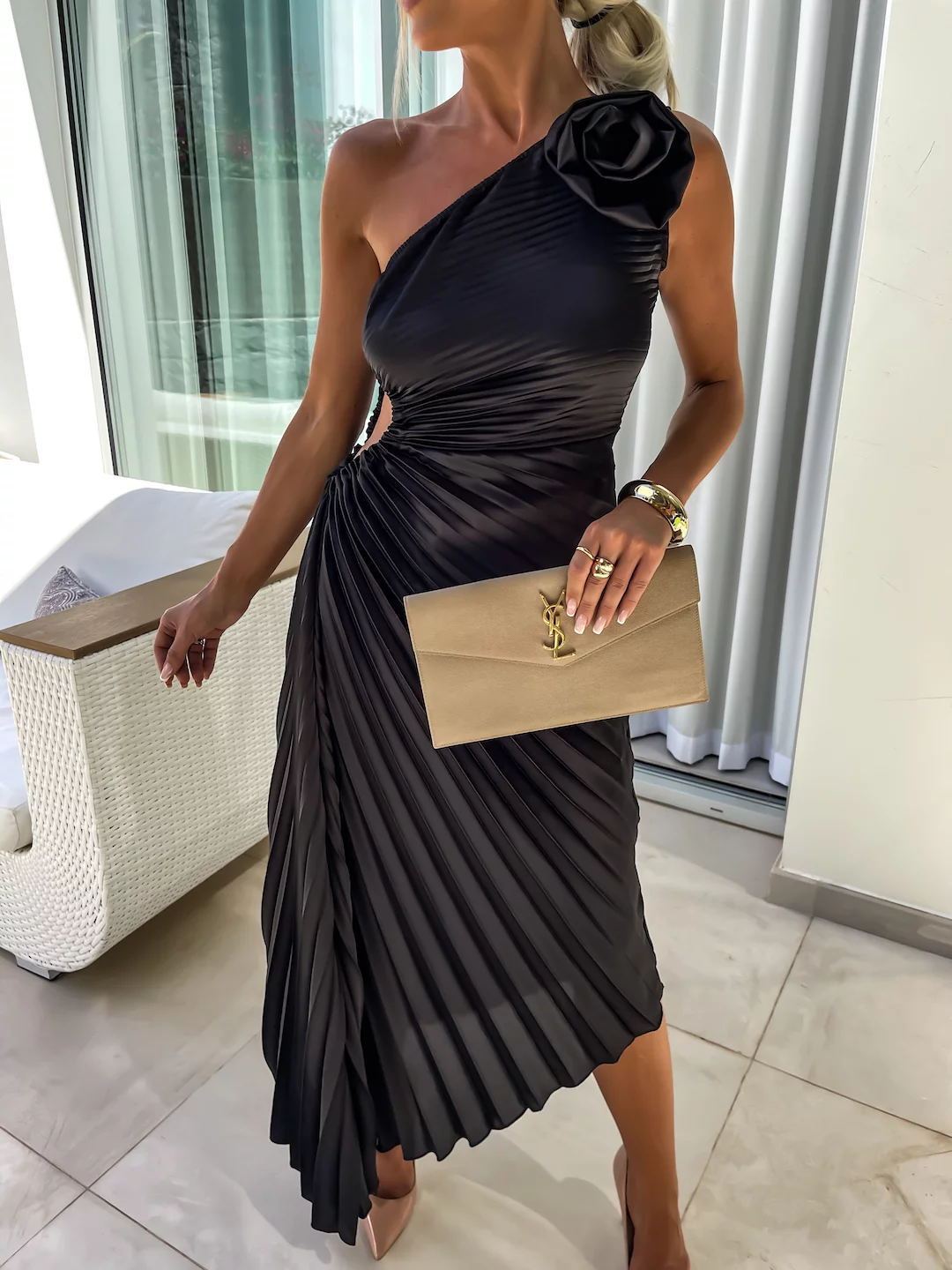 Ins Pleated One-shoulder Dress With Big Rose Flower Fashionable Sexy Evening Party Club Asymmetrical Dress