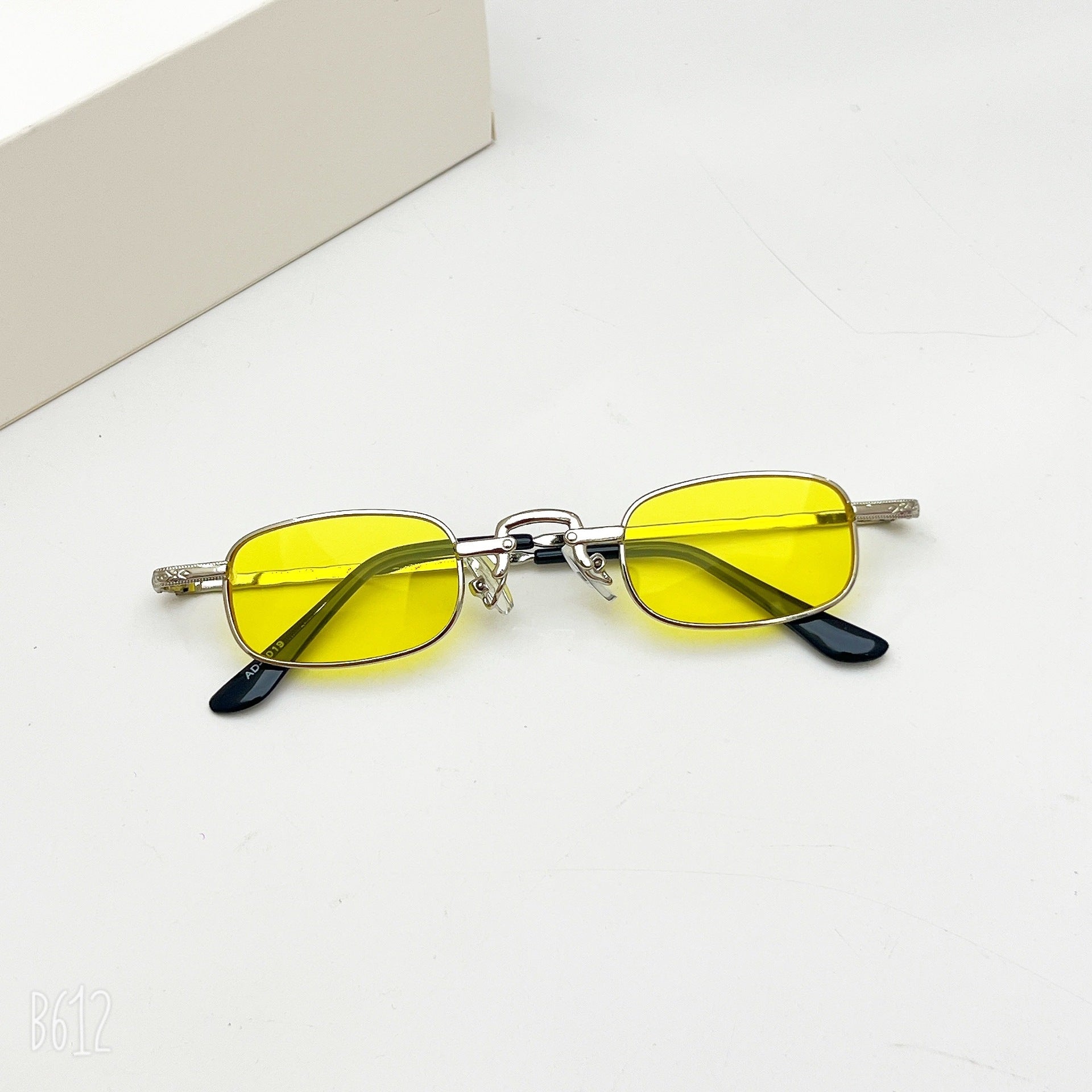 Retro Hip Hop Sunglasses Trend - 𝓢𝓱𝓸𝓹𝓵𝓮𝓬𝔂