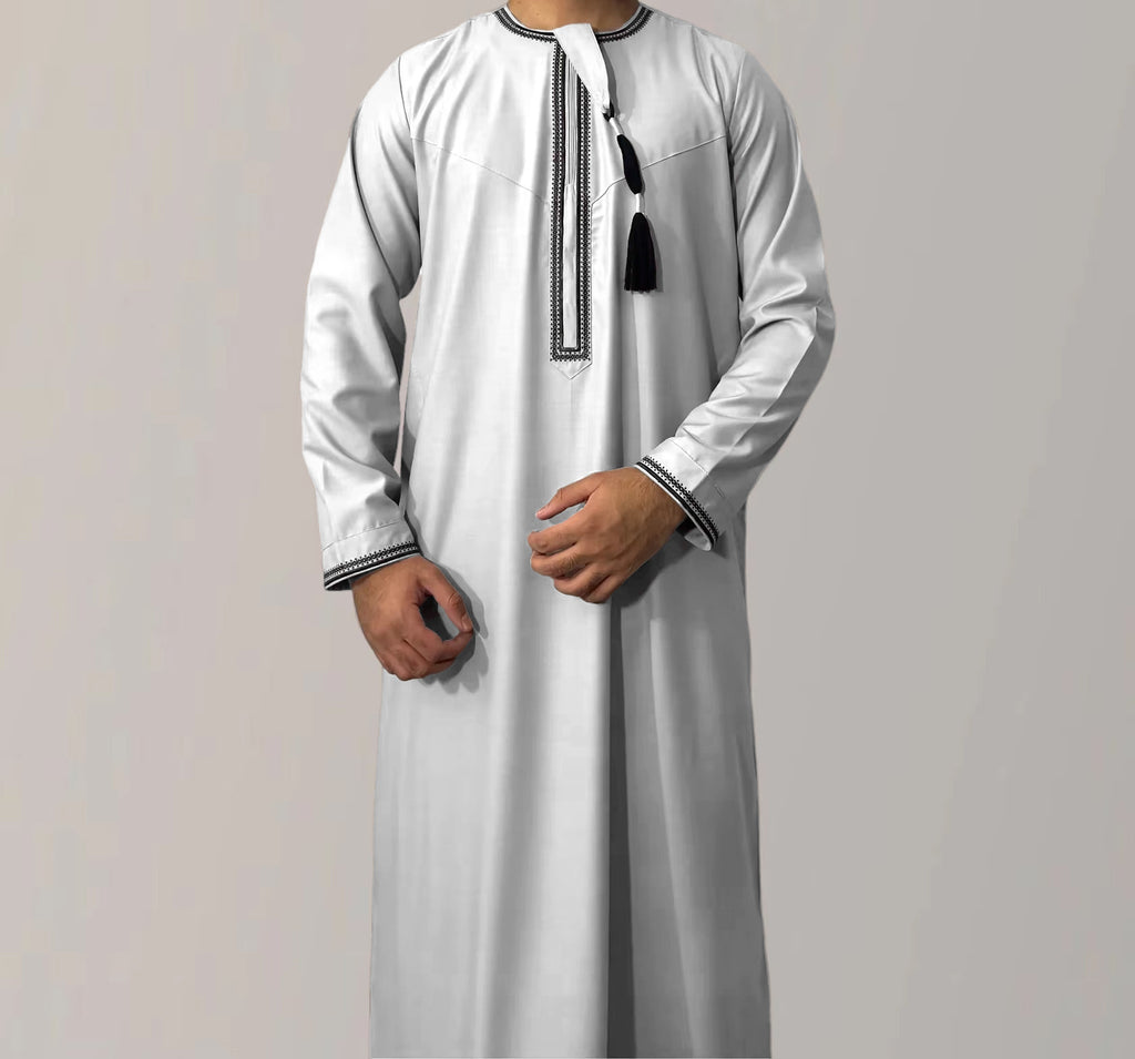 Solid Color Round Neck Embroidered Thick Tassel Oman Gowns Saudi Arabia Men - 𝓢𝓱𝓸𝓹𝓵𝓮𝓬𝔂