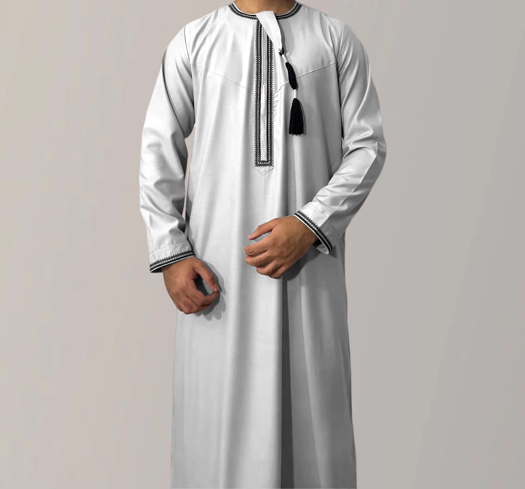 Solid Color Round Neck Embroidered Thick Tassel Oman Gowns Saudi Arabia Men - 𝓢𝓱𝓸𝓹𝓵𝓮𝓬𝔂