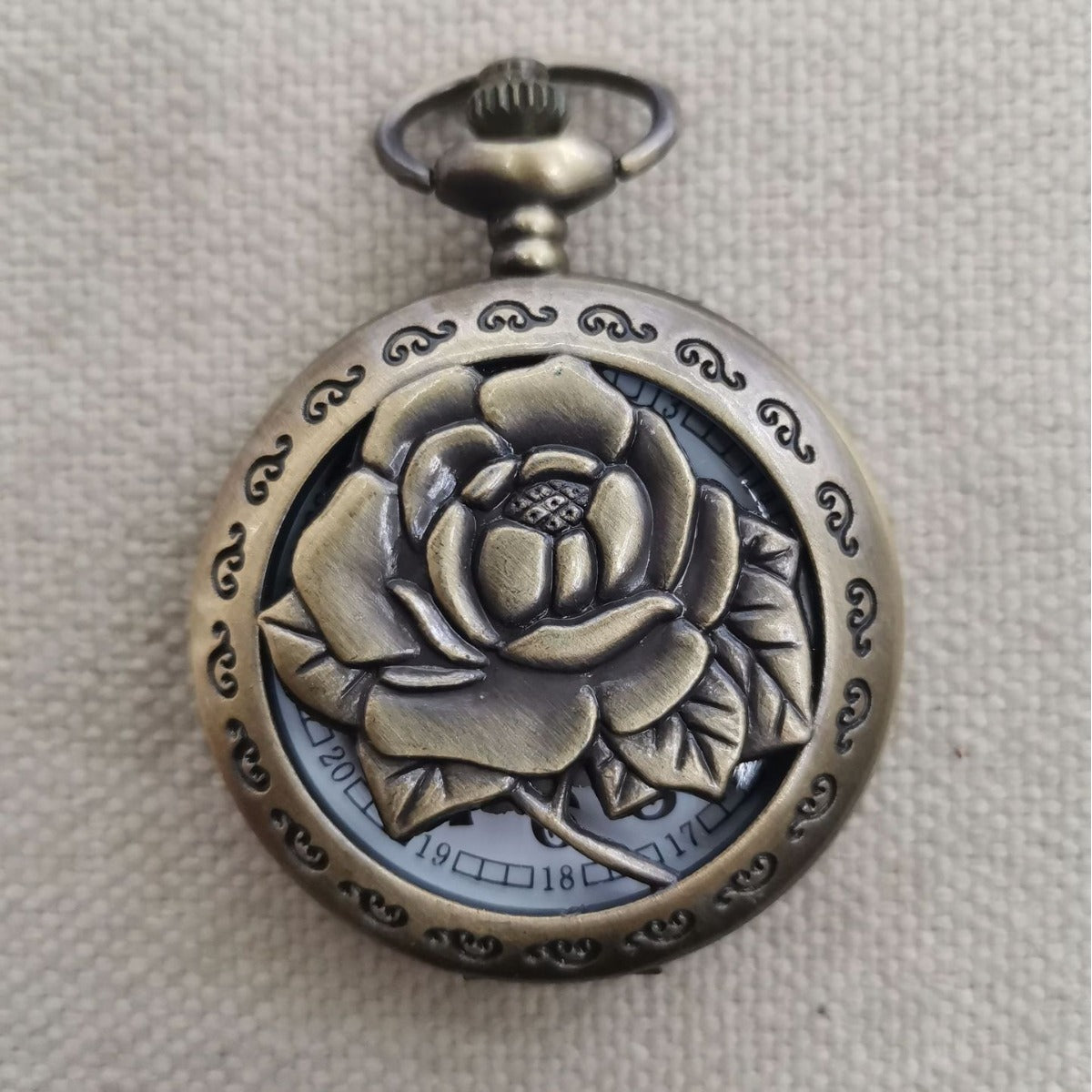 Peony Hollow Pocket Watch Necklace Vintage Ornament - 𝓢𝓱𝓸𝓹𝓵𝓮𝓬𝔂